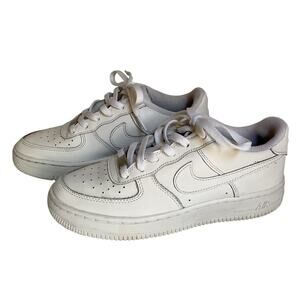 Nike Air Force 1 Sneakers Youth 5.5Y Women's 7  Low White Casual Everyday